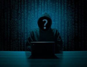 Ciberdelincuentes usan anuncios de Google para instalar virus en computadoras Mac
