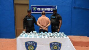 La Policía recupera RD$1.5 millones en larimar que había sido robado en la Zona Colonial